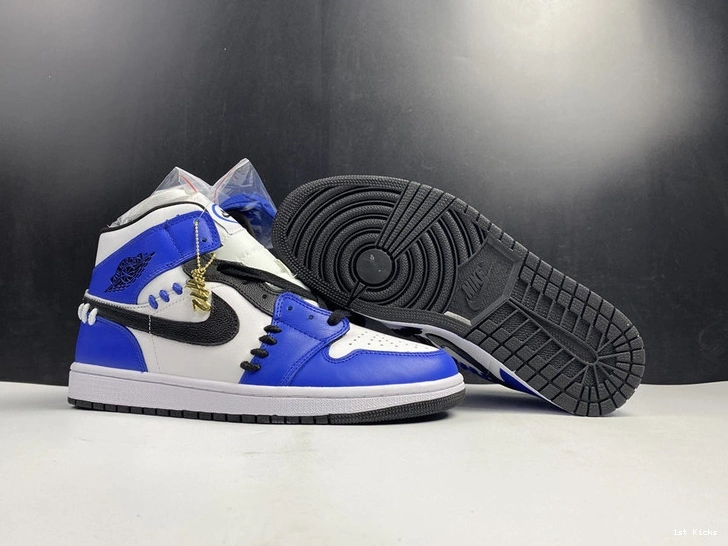 1   Jordan CV0152-401 Sisterhood Mid 0110